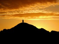 glastonbury tor sunrise by lynne newton